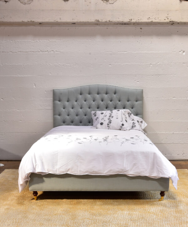 Queen Size Upholstered Bed Tufted